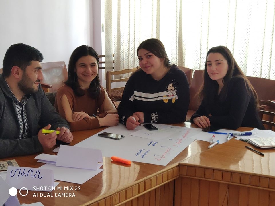 Active young people in Hrazdan look for the ways of solving community problems 