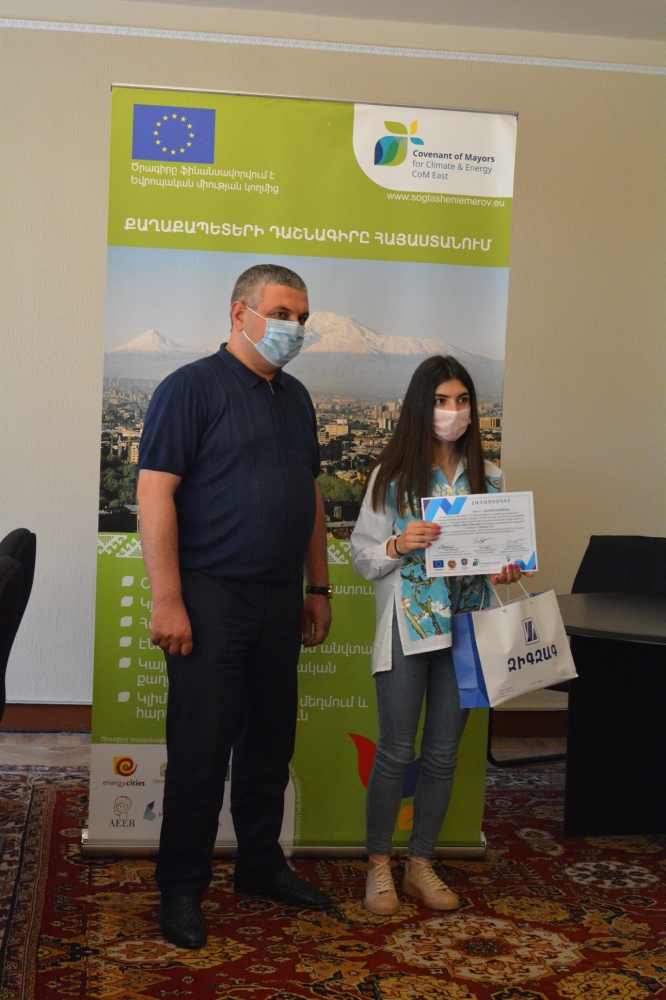 Mariam Mkrtchyan was awarded by Com EAST project and UCA