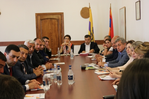 Հայաստանի համայնքների միության վարչության նիստը՝ Էջմիածնում