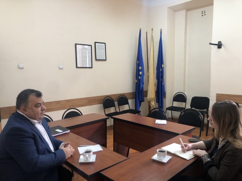 ՀՀ-ում Ֆրանսիայի դեսպանատան ապակենտրոնացված համագործակցության և քաղաքացիական հասարակության գծով կցորդն այցելել է Հայաստանի համայնքների միություն